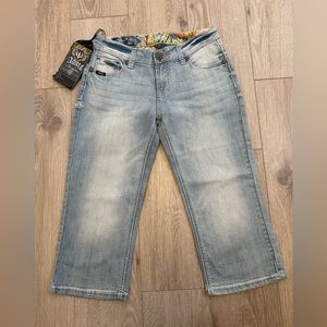 NWT Women’s jeans Adiktd jeans mid rise crop